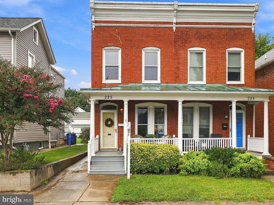 1st image of 225 Dill Ave