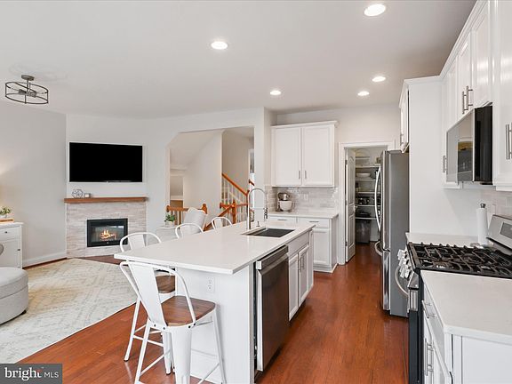 5th image of 15826 Mackenzie Manor Dr