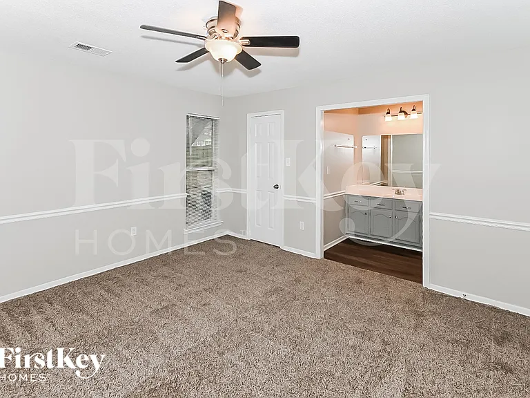 6495 Westbury Ave — Photo 12