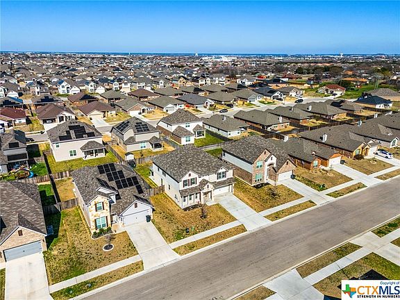 2nd image of 807 McLaury Cv