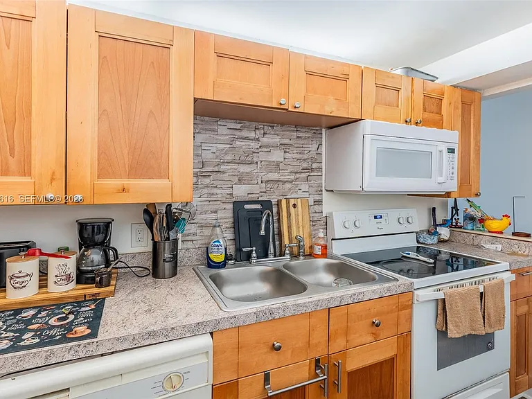 1251 NE 108th St #216 — Photo 14