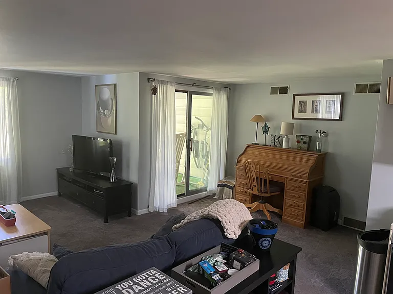 46 N Park St #A — Photo 9