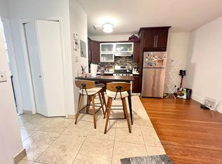 598 10th Ave #R, New York, NY 10036