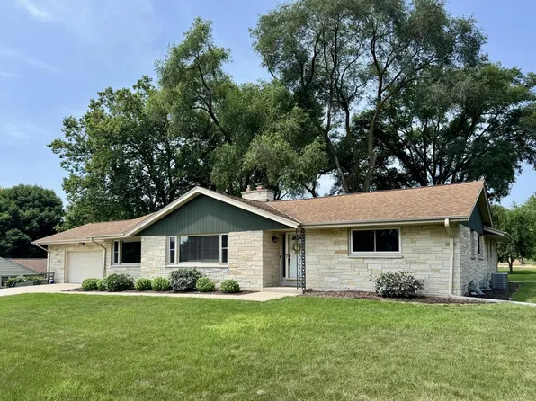 4215 North 162nd STREET, Brookfield, WI 53005
