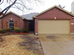 1325 Westview Dr, Garland, TX 75040