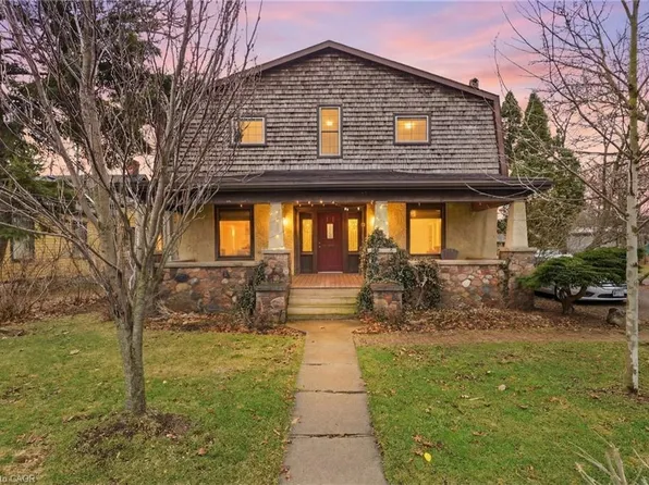 211 Canborough St, West Lincoln, ON L0R 2A0