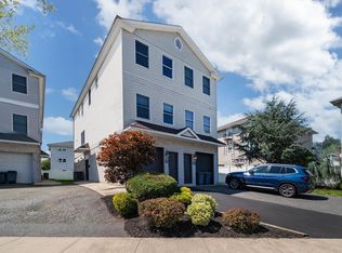 1139 Farm Rd, Secaucus, NJ 07094