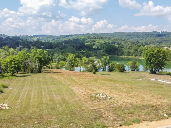 Waterfront Knl, Sharps Chapel, TN 37866