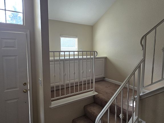 5th image of 16864 De Witt Ave #B