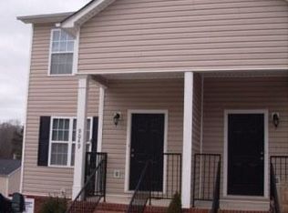 9049 Haileys Pond Dr, Ooltewah, TN 37363