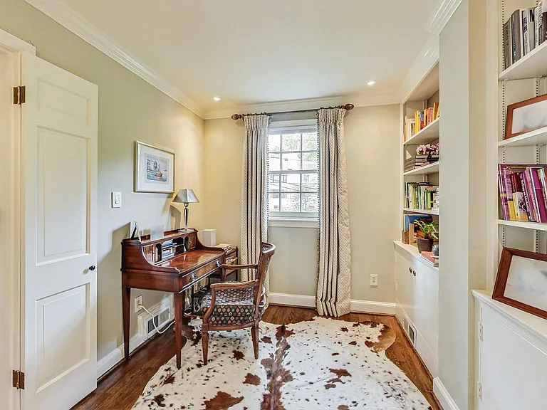 4831 Calvert St NW — Photo 19