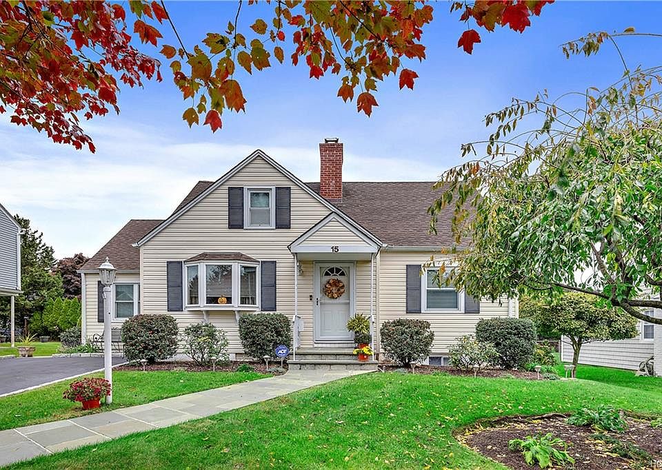 1st image of 15 Myrtle Pl