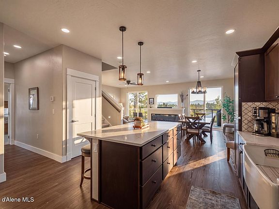 5th image of 455 S Prestige Ct