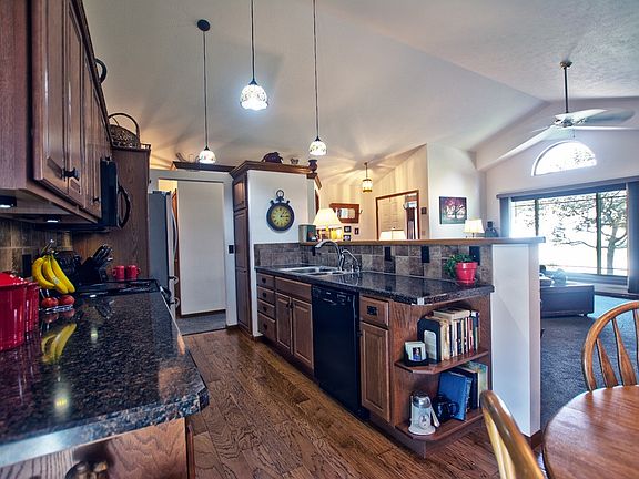 3rd image of 22950 Alderwood Ct