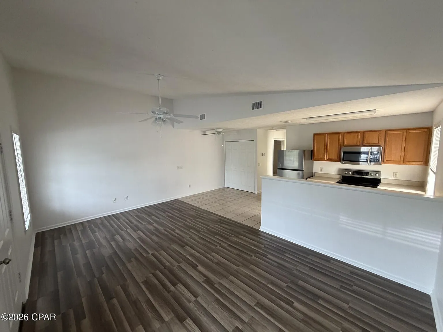 2 bed, 980 sqft, $1,450 — Photo 2