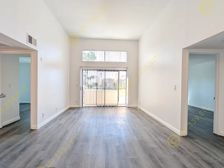 445 Hawthorne #313 — Photo 16