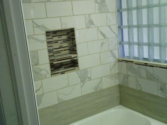 4th image of 1653 Lake Ave
