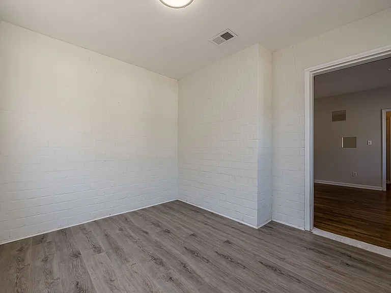 19-web-or-mls-N Decatur Rd-13_03072025