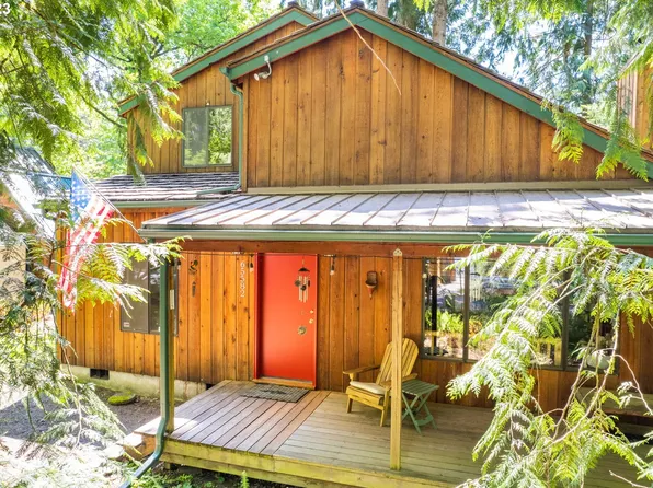 65582 Timberline Dr E, Rhododendron, OR 97049