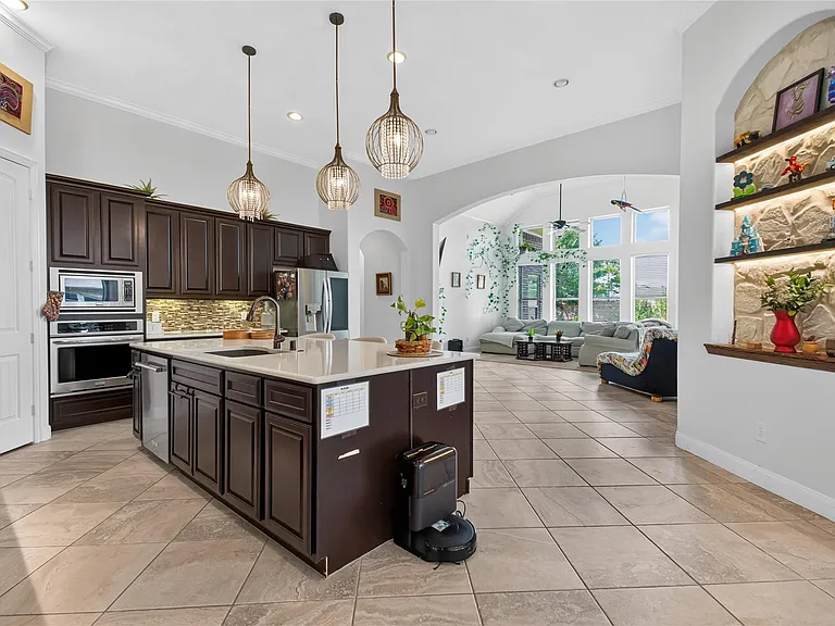 20214 Overland Hills Ln — Photo 3