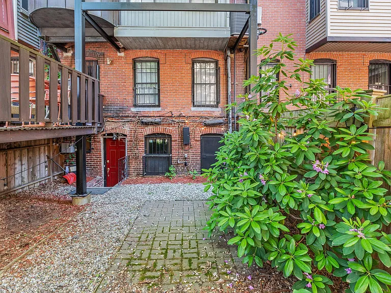 30 Dartmouth St #1 — Photo 13