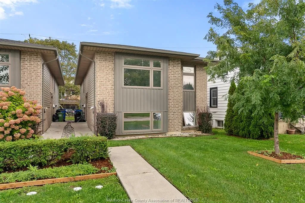3 bed, $2,000 — Photo 2
