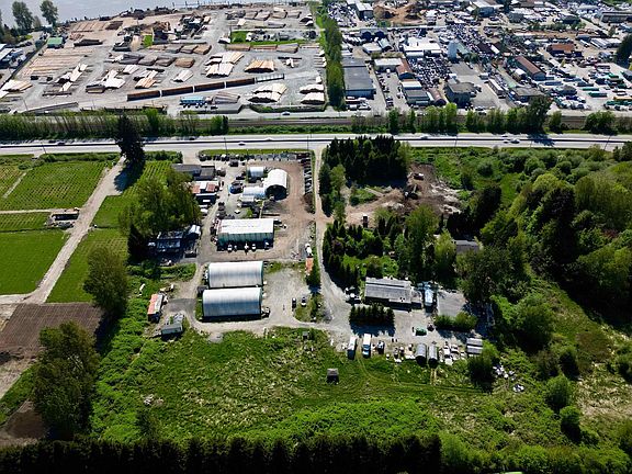 4th image of 23549 Lougheed Hwy