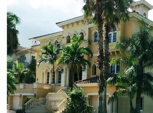 160 Seabreeze Ave, Naples, FL 34108