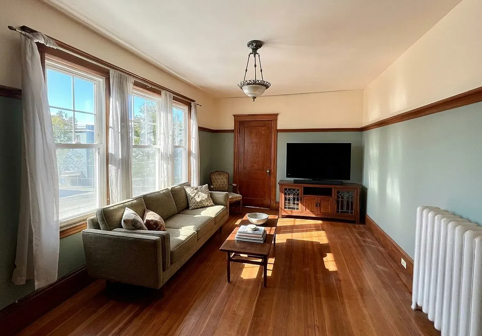 18 Magnus Ave — Photo 2