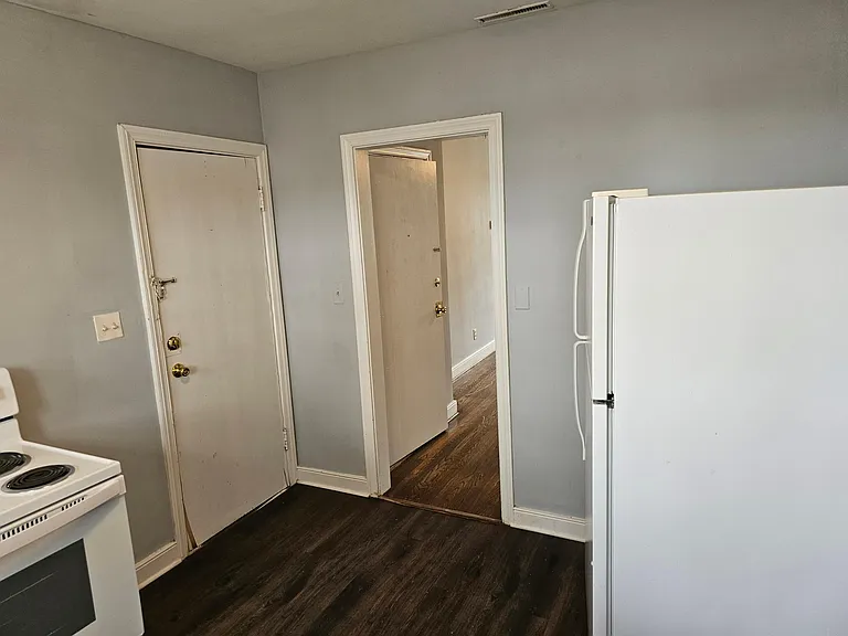 1939 Wakefield Ave #3 — Photo 7