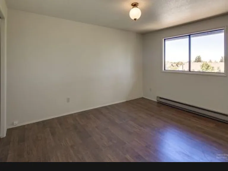1901 NE Wichita Way — Photo 6