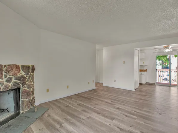 Jamestowne Plaza Apartments