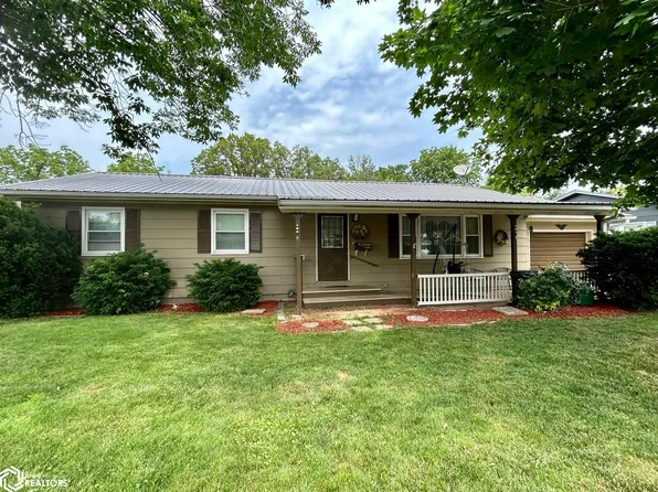 1133 Oakview Dr, Columbus Junction, IA 52738