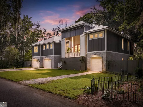 100 Virginia Dr, Saint Simons Island, GA 31522