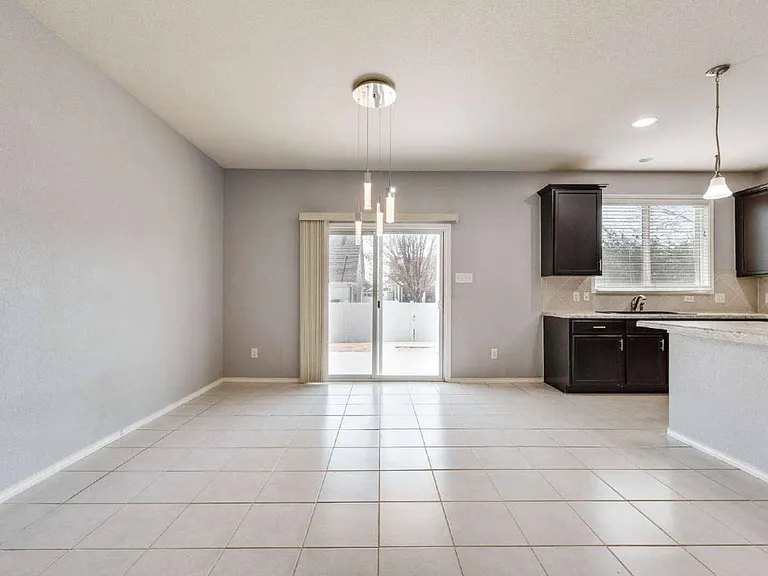 9004 Blackstone Dr — Photo 10