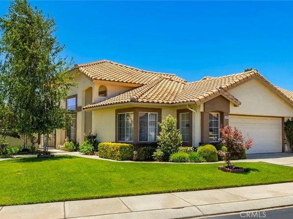 886 Oakland Hills Dr, Banning, CA 92220