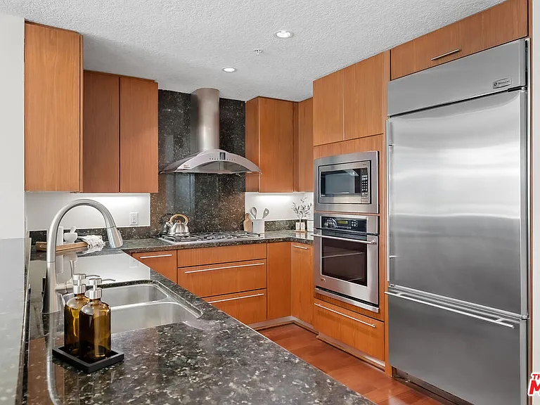 3141 Michelson Dr #1506 — Photo 15