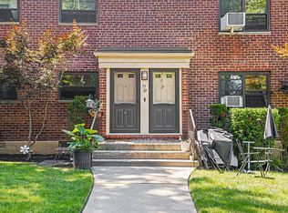 73-10 Springfield Blvd #B, Oakland Gardens, NY 11364