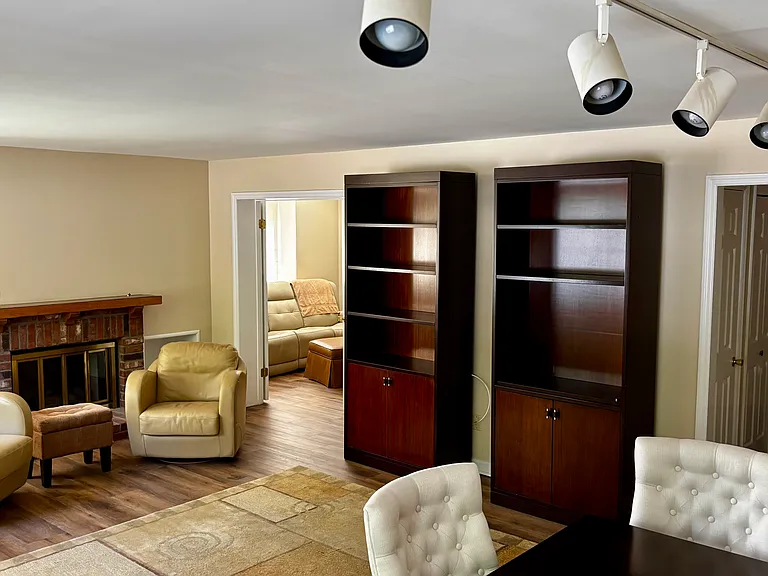 63 Bennett Cmn #63 — Photo 10