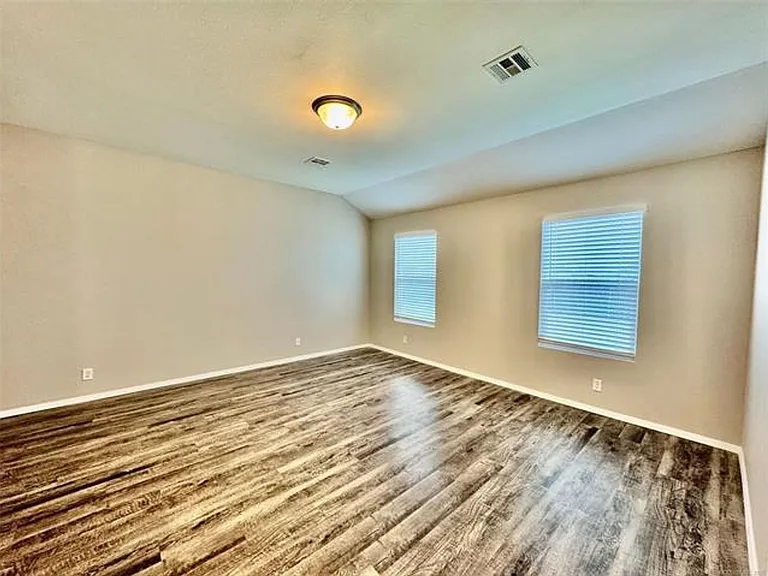 14315 N 73rd East Ave — Photo 5