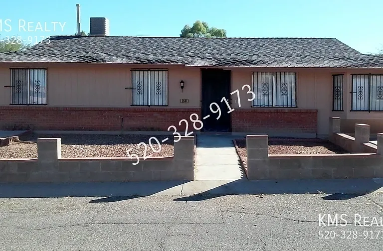 2541 W Vereda De Las Nubes — Photo 1