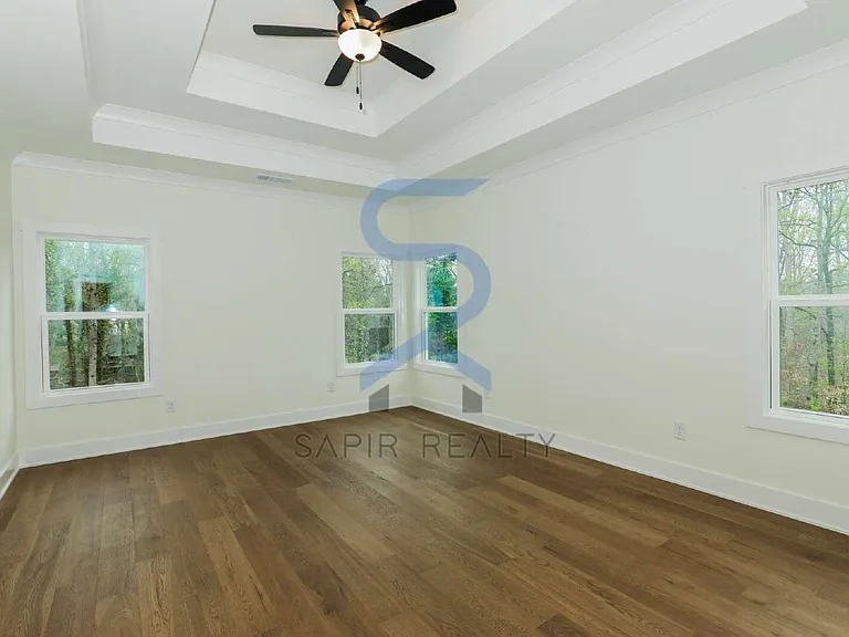 3374 Lee Dr — Photo 7