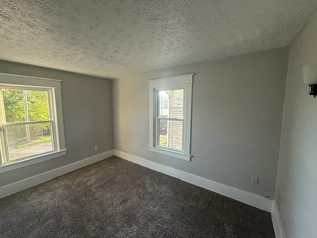 111 W Wilson Ave — Photo 2