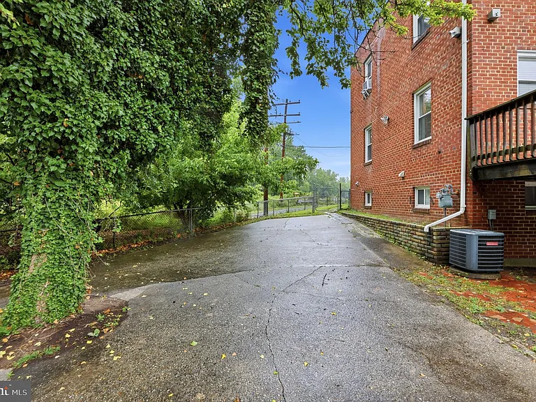 3101 E St SE — Photo 32