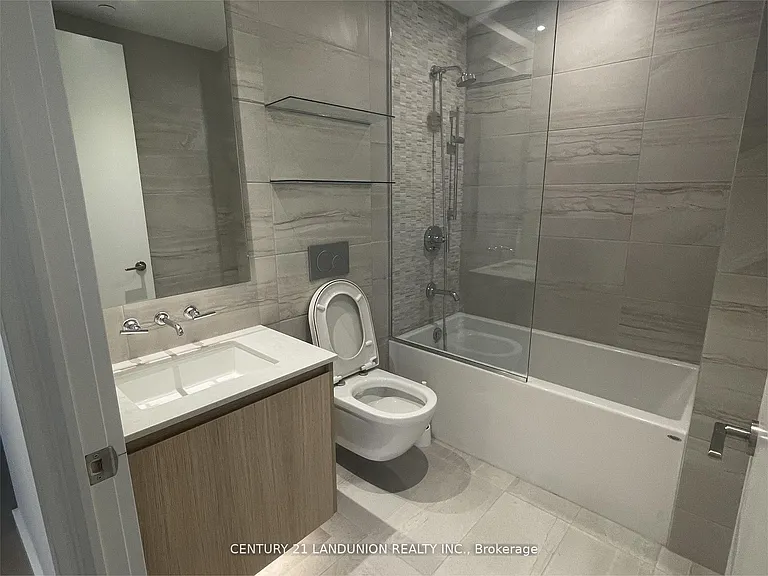 81 Wellesley St E #1401 — Photo 9