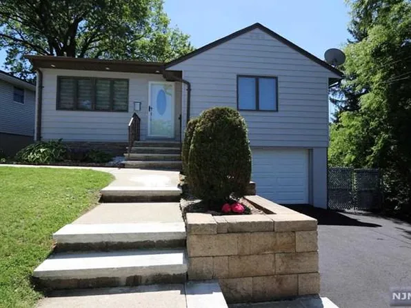 16 Wilson St, Lodi, NJ 07644