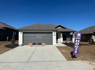26584 W 83rd Ter, Lenexa, KS 66227