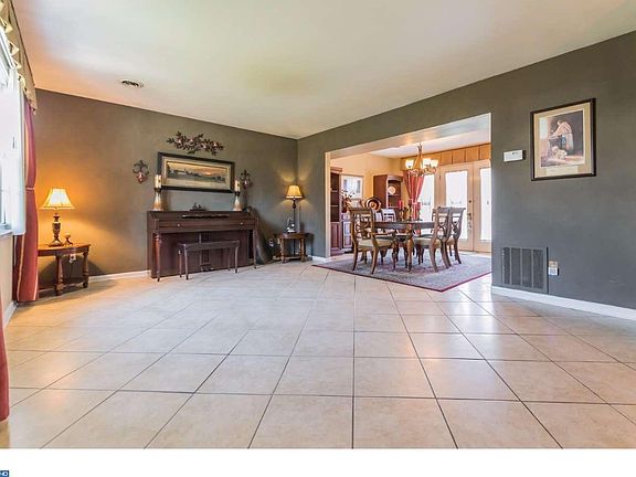 3rd image of 2512 Channin Dr