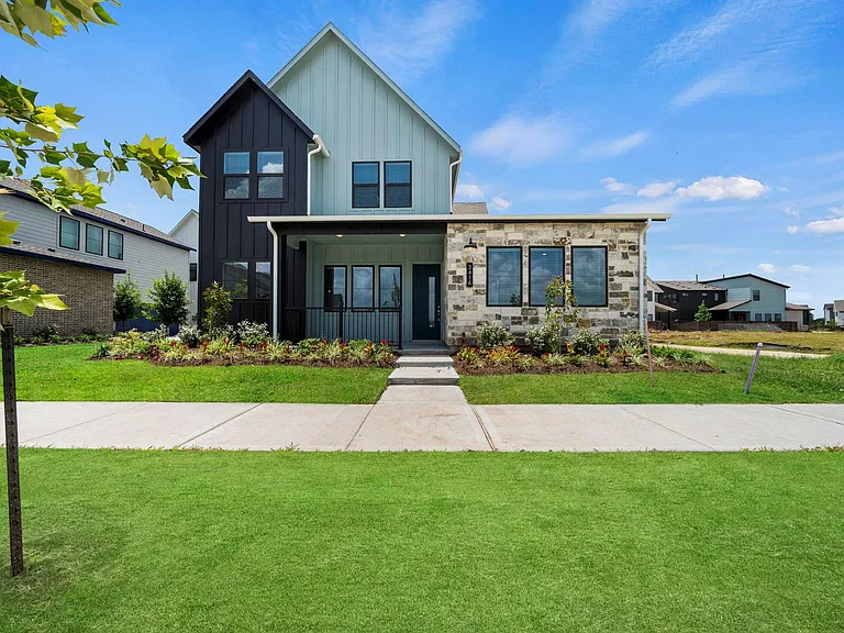 3416 Indigo Way — Photo 2