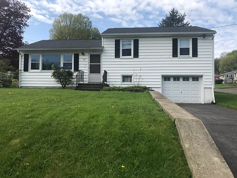 92 Bunker Hill Rd — Photo 3